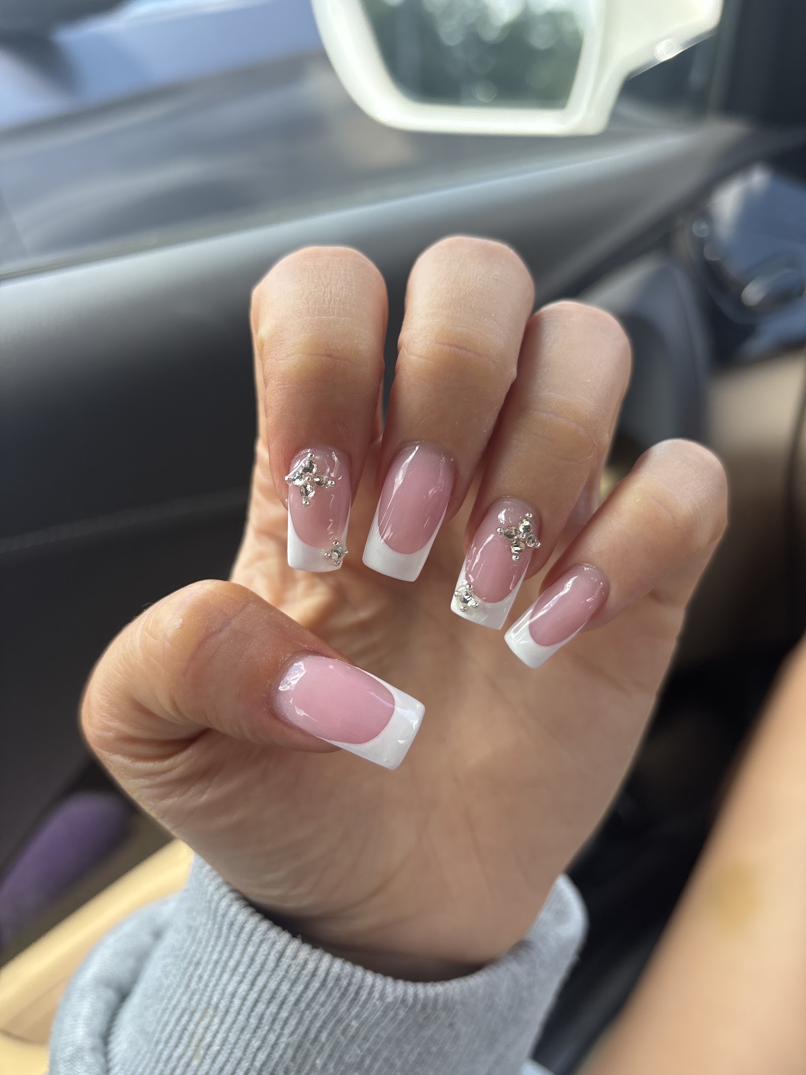 SANTORINI NAIL LOUNGE nail photo 3