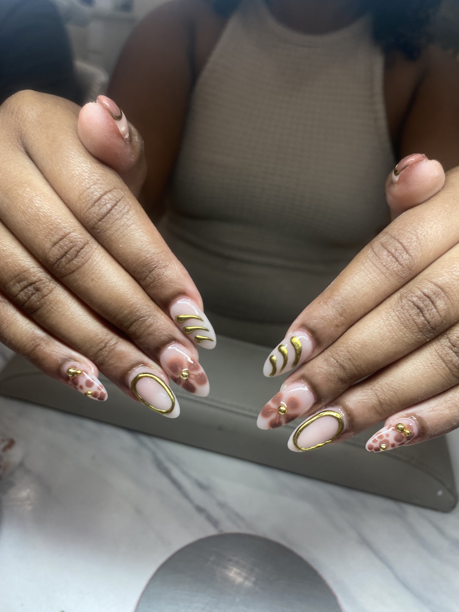 SANTORINI NAIL LOUNGE nail photo 5